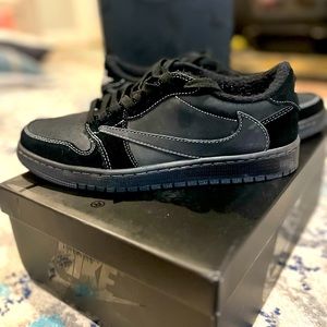 Travis Scott Black Fantoms